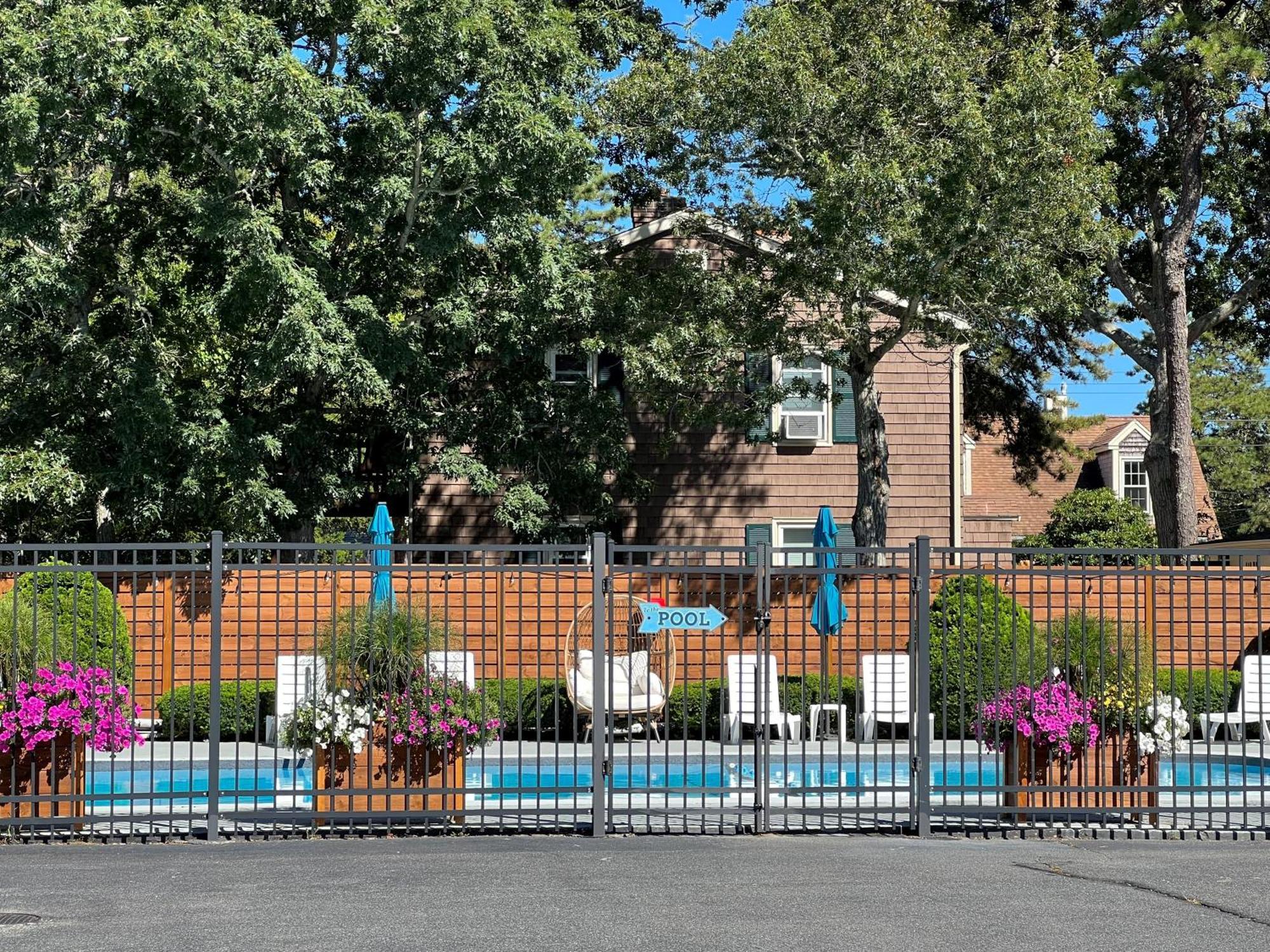 Ocean Breeze Inn 2*